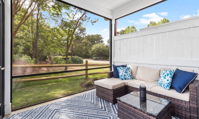 Atlantic Beach House | The Townes #2209 Beautifully Decorated Townhome in Barefoot