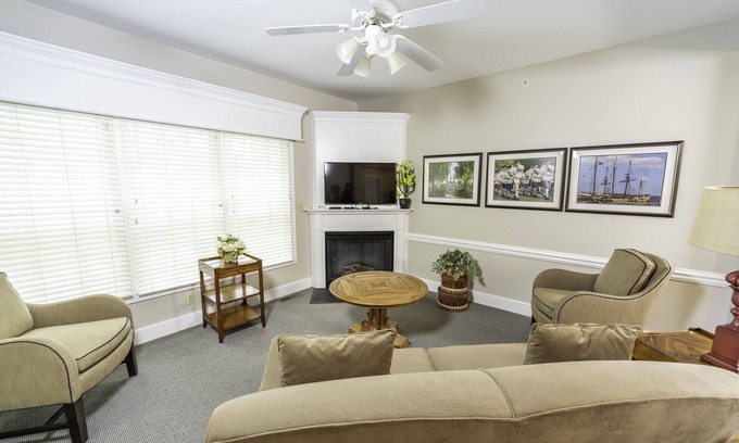 Lackey Resort | The Townes at King's Creek Resort. 4 bedrooms, 2 sunrooms, and more!