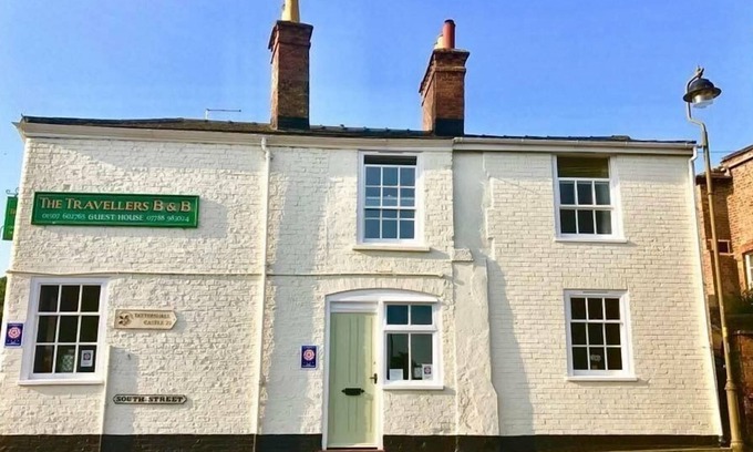 Louth Bed & Breakfast | The Travellers B&B