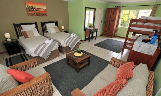 Farrarmere House | The Travellers Friend - Urban Jungle