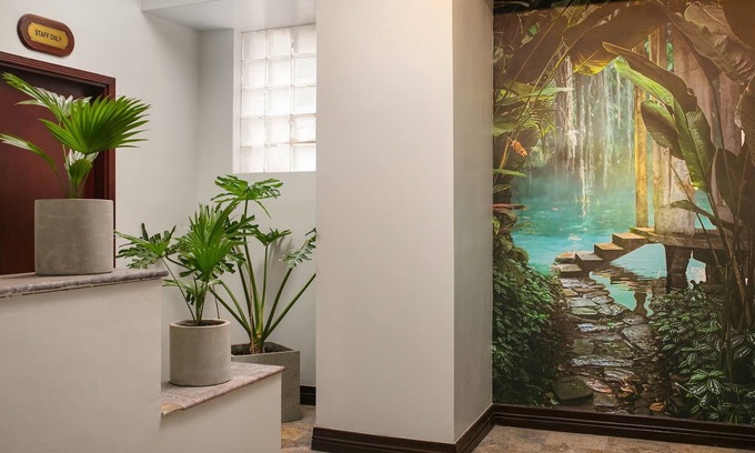 Ngo Quyen Hotel | The Tray Hotel