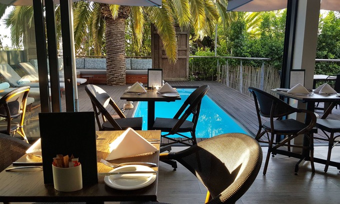 Green Point Hotel | The Tree House Boutique Hotel