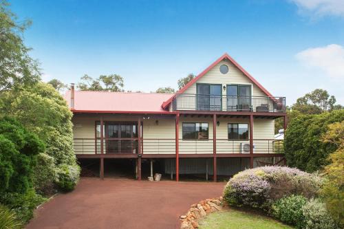 Dunsborough House | The Tree House Dunsborough
