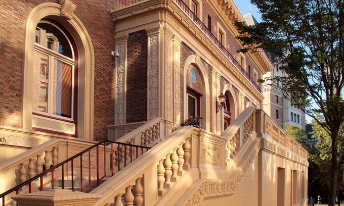Downtown Victoria Hotel | The Union Club of British Columbia
