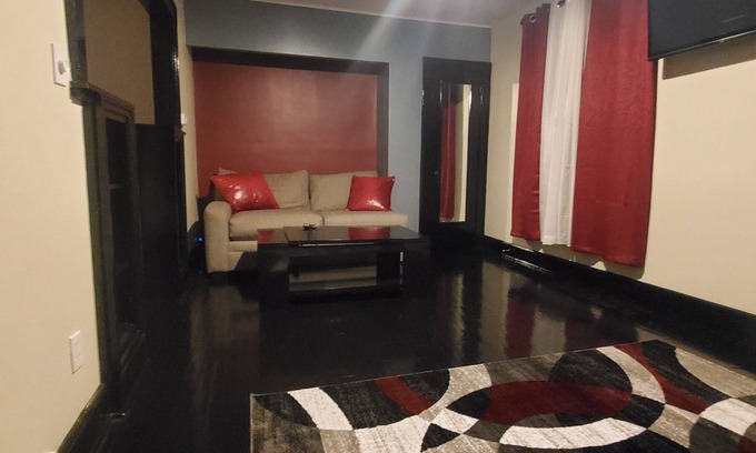 Garfield Heights House | The Urban experience