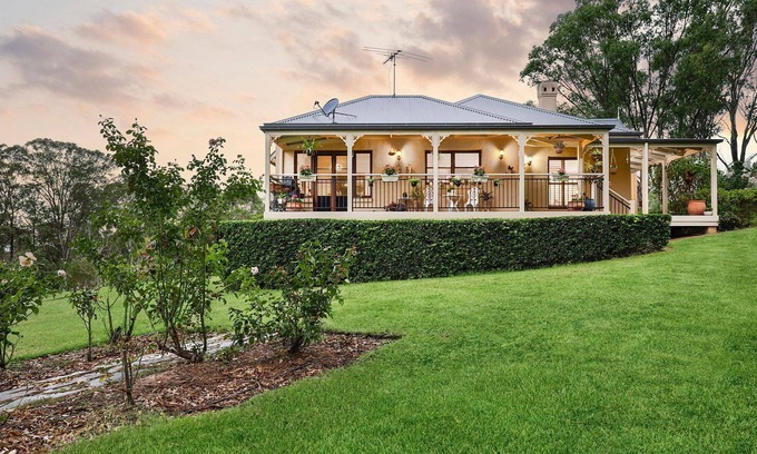 Sydney House | The Vale - family friendly retreat, where holiday memories are made.