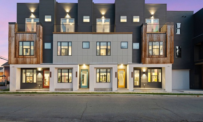 Urbandale Nations House | The Venue - Custom Built VRBO Building *Entire Building*
