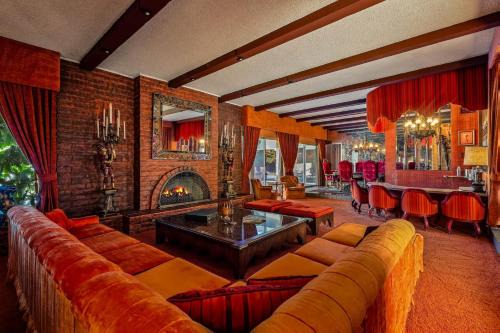 Deep Well Ranch House | The Vibe