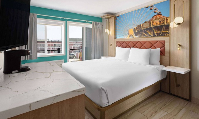 Wildwood Hotel | The Vibes Hotel, Trademark Collection by Wyndham