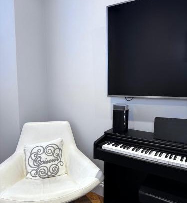 Moffat Apartment | The Victorian Residence