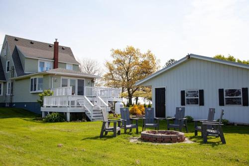 Geneva House | The View on Seneca Hot Tub Fire Pit Lake Views