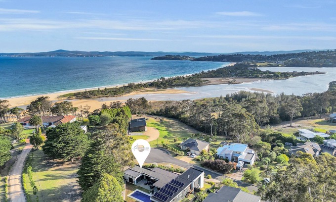 Eden Cottage | The Village - Eden Cove