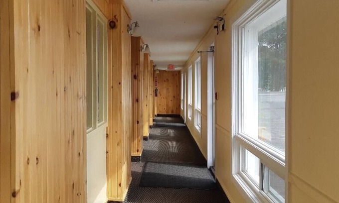 Algoma District Hotel | The Village Inn Motel