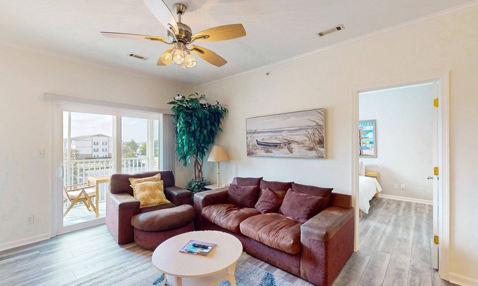 Villages of Five Points Apartment | The Villages of Five Points apartment w/community pools, tennis courts, shops