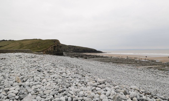 Southerndown House | THE VINES, family friendly, luxury holiday cottage in Southerndown