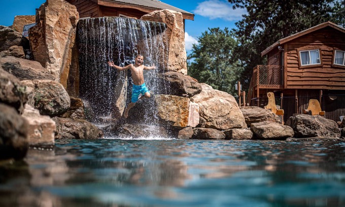 Wisconsin Dells Hotel | The VUE Boutique Hotel & Boathouse