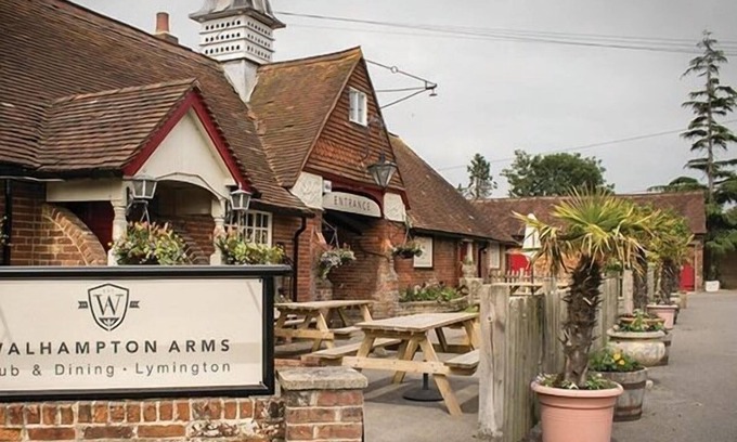 New Forest District Bed & Breakfast | The Walhampton Arms