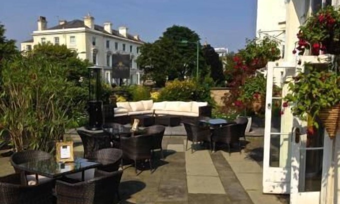 The Park Hotel | The Walton Hotel