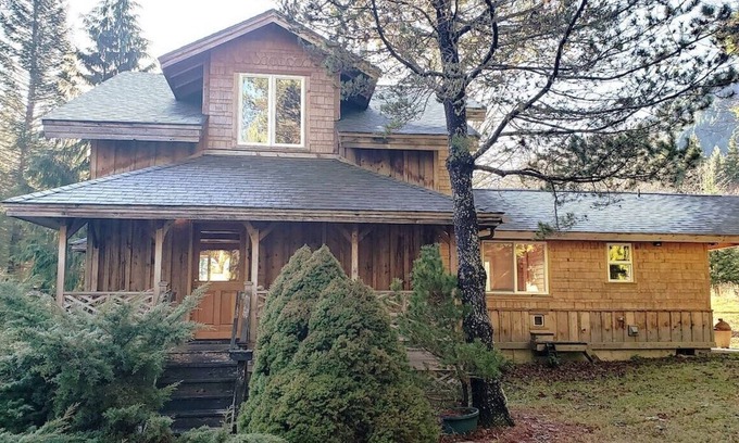 Port Angeles House | The Wapiti Rose, Your Gateway To Adventure On The Olympic Peninsula