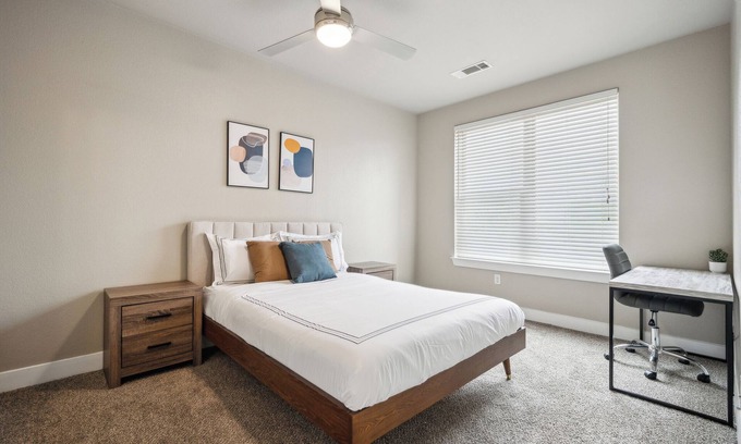 South Arlington Apartment | The Watson 264 I Comfy 2 Bed 1 Bath