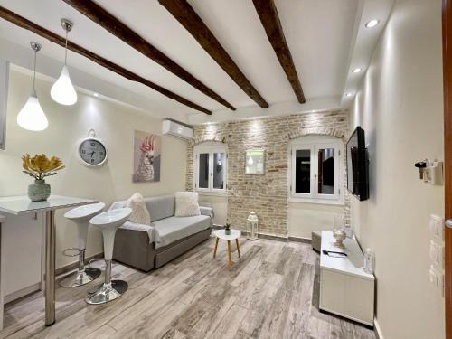 Old Town Apartment | The well