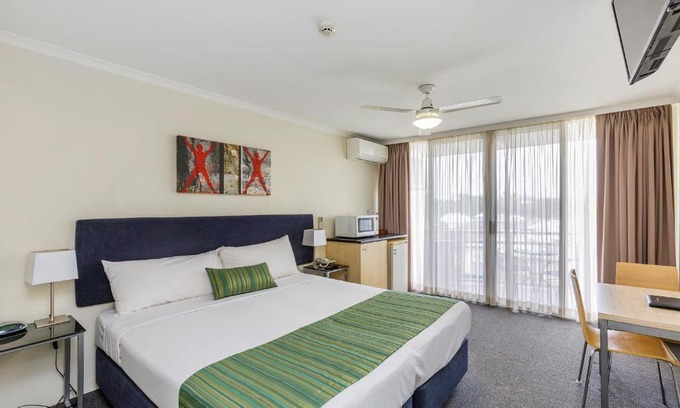 East Brisbane Apartment | The Wellington Apartment Hotel