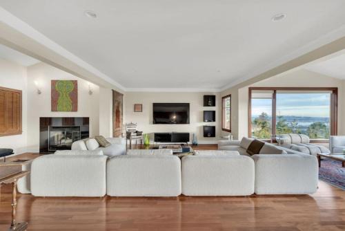 West Vancouver House | The West Vancouver Getaway Estate 5 Bedrooms