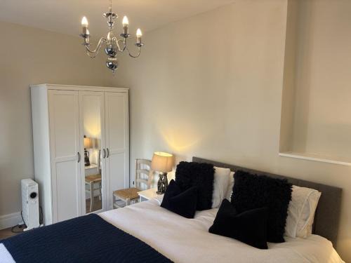 Baildon Apartment | The Westgate Rest
