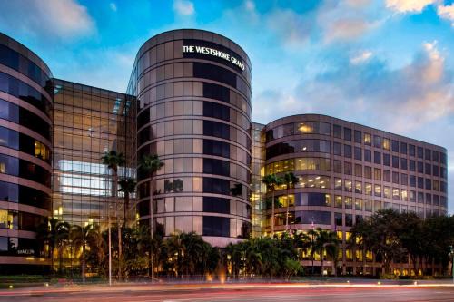 Beach Park Hotel | The Westshore Grand, A Tribute Portfolio Hotel, Tampa