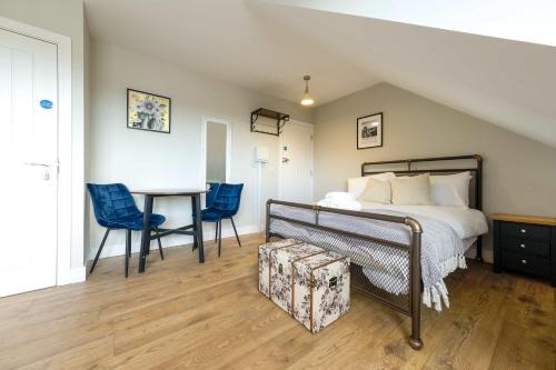Bradley Stoke Apartment | The Willow - Studio 15