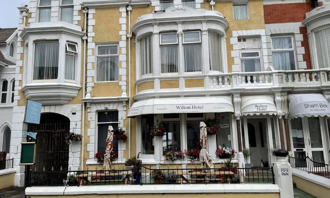 South Shore Hotel | The Wilton Hotel