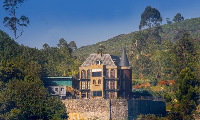 Nuwara Eliya Hotel | The Wind Castle