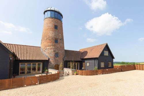 Ringstead House | The Windmill