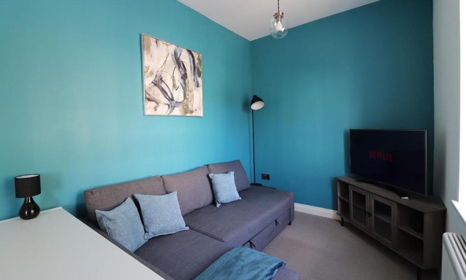 Leamington Spa Apartment | The Windsor Club