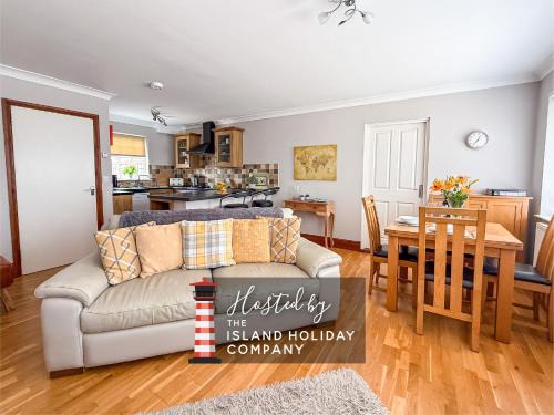Rookley House | The Wing at Fox Hollow