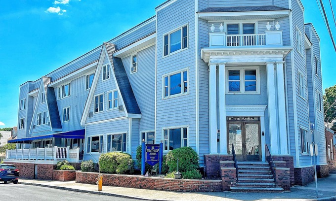 Winthrop Hotel | The Winthrop Arms Hotel And Restaurant