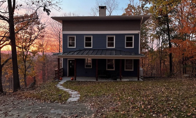 Gettysburg House | The Wolf Den