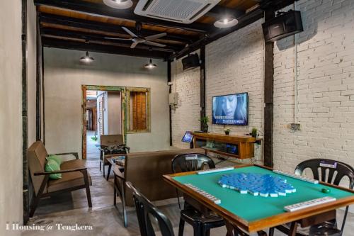 Malacca City House | The Woods Cottage Near Jonker Melaka by I Housing