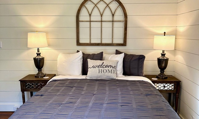 Long View Apartment | The Wright Choice | Cozy Spot- Near to Aviation Museum
