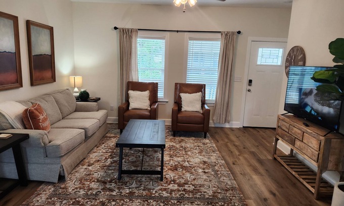 Thomasville House | The Wright Place located in Downtown Thomasville