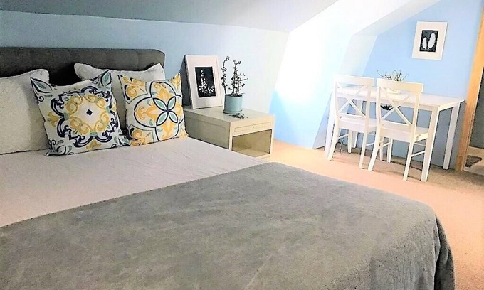 Nassau Apartment | The Yellow Butterfly Loft