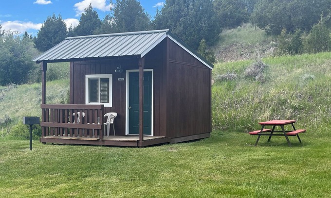 Virginia City Cabin | The Yellowstone - One Room Dry Camping Cabin