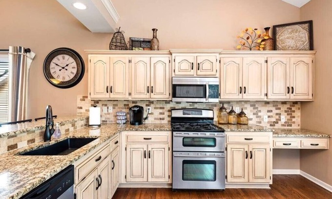 Prairie Point-Wildberry House | Theater*Steam Shower*Gym*Bar