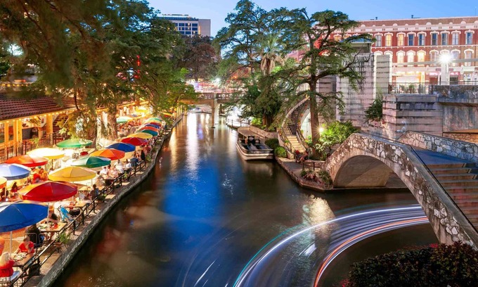 Near East Side House | TheEastsider-Frost Bank Center/Convention Center/Alamodome/Riverwalk