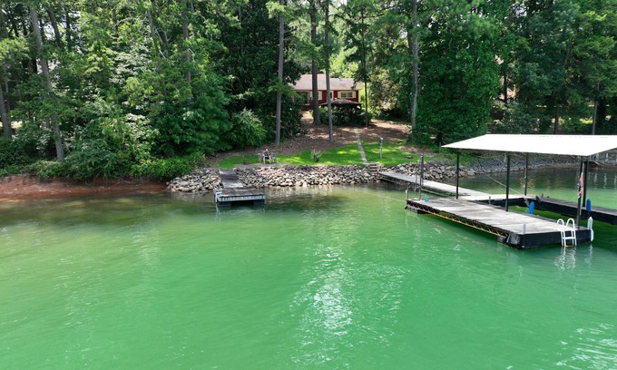 Buford Cottage | TheRedCottage lakefront PRIVATE DOCK