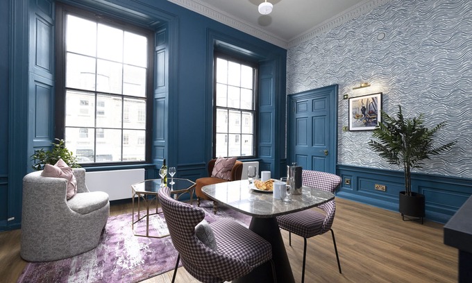 New Town Hotel | Thirty Castle Street
