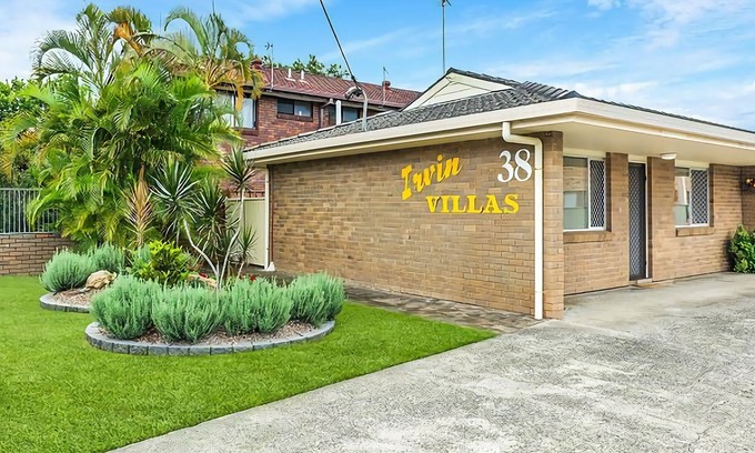 Coffs Harbour Villa | This 2 bedroom, 1 bathroom home is the ideal beach getaway for those looking to escape the grind