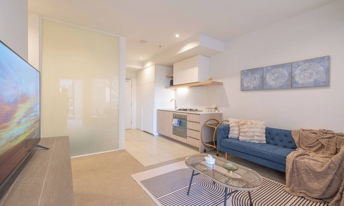 Caulfield East Apartment | This apartment is a 2 bedroom(s), 1 bathrooms, located in Caulfield North, VIC.