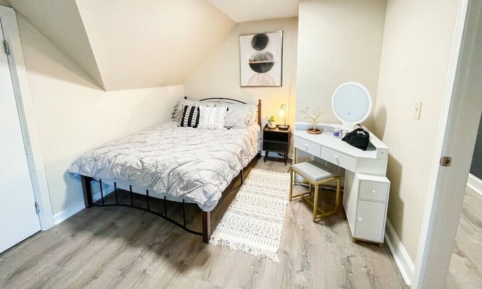 North Upper Street Apartment | This apartment is a 3 bedroom(s), 1 bathrooms, located in Lexington, KY.