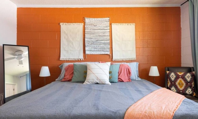 Security Acres Apartment | This apartment is a 1 bedroom(s), 1 bathrooms, located in Scottsdale, AZ.